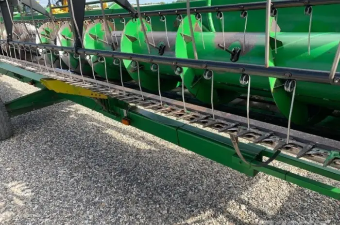Жниварка JOHN DEERE 630 R- фото № 9
