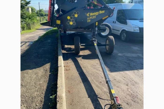 Продам жатку флекс Honey Bee Air Flex з стрічковим транспортером Р- фото № 1