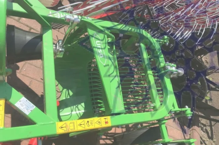 Копалка вибрационная Bomet (Польша), выброс назад, 1-но рядная, купити віброкопалку бомет- фото № 3