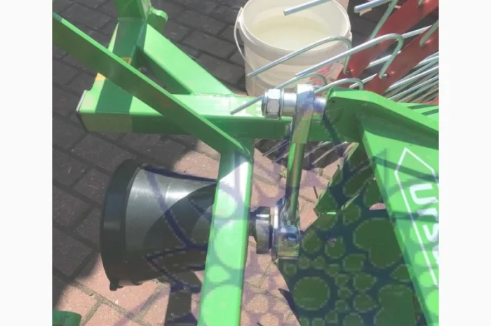 Копалка вибрационная Bomet (Польша), выброс назад, 1-но рядная, купити віброкопалку бомет- фото № 4