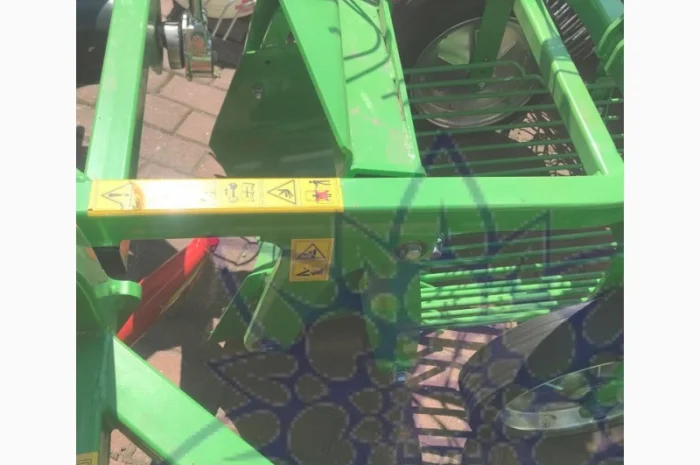 Копалка вибрационная Bomet (Польша), выброс назад, 1-но рядная, купити віброкопалку бомет- фото № 1