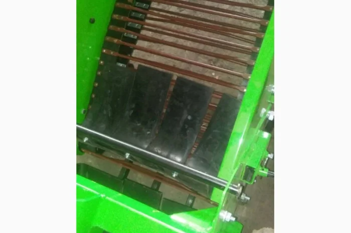 Картофелекопалка однорядная транспортер Wirax, вибрационная BOMET, вертушка- фото № 7