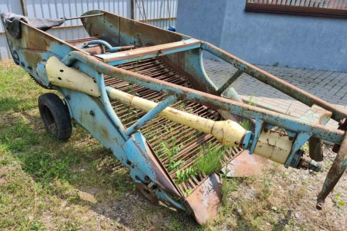 Картофелекопалка двухрядная транспортерная Z-609 фирмы Agromet (Польша)- фото № 1
