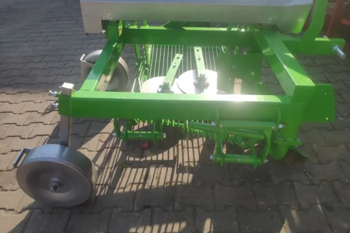 Картоплекопачка копалка вібраційна грохотна трясучка на бік боковий викід Bomet- фото № 5