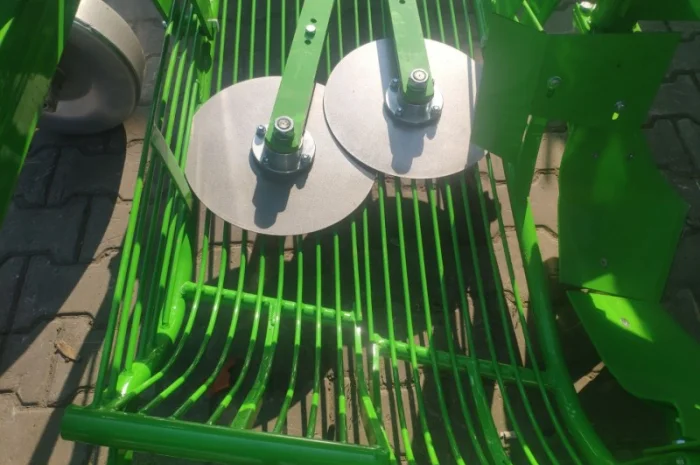 Картоплекопачка копалка вібраційна грохотна трясучка на бік боковий викід Bomet- фото № 8