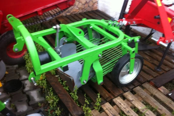 Картоплекопачка копалка вібраційна грохотна задня задній викід назад Бомет- фото № 7