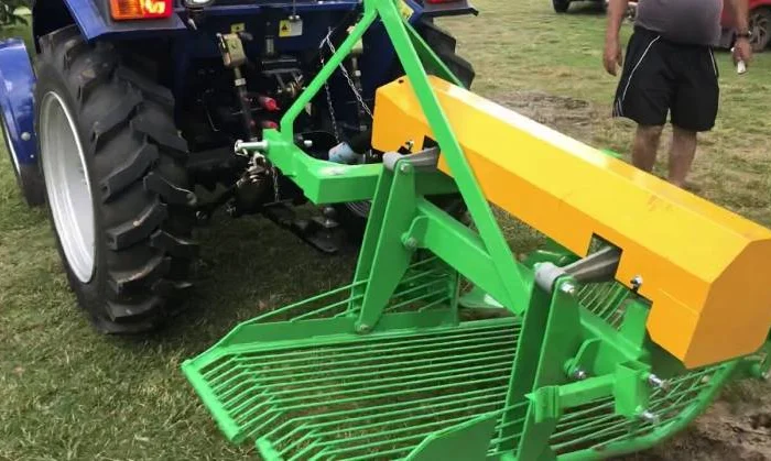 Картоплекопачка копалка вібраційна трячучка грохотна на бік Бомет- фото № 1