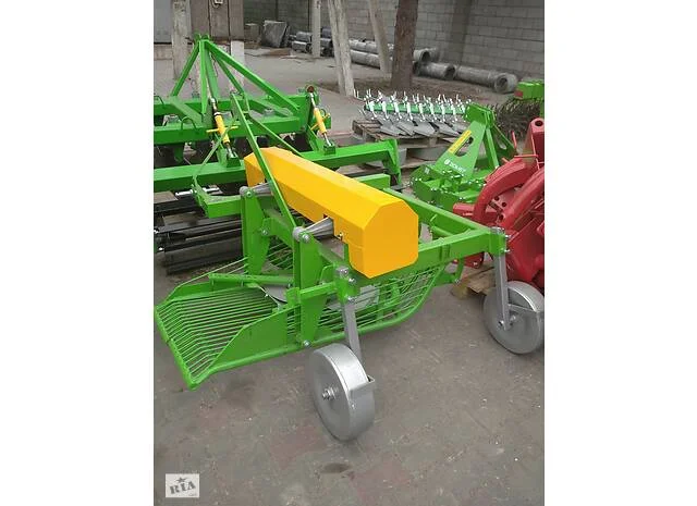 Картоплекопачка копалка вібраційна трячучка грохотна на бік Бомет- фото № 3