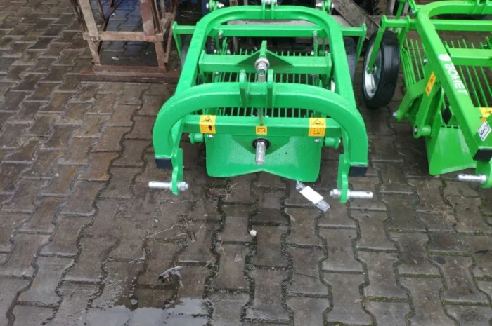 Картоплекопачка копалка вібраційна грохотна трясучка задній викід назад задня Bomet- фото № 4