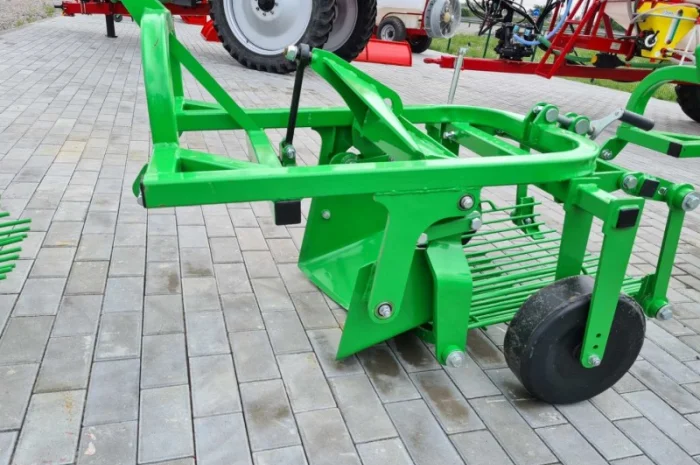 Картоплекопач однорядний вібраційний (грохотний) Z655/1 фірми Bomet- фото № 16