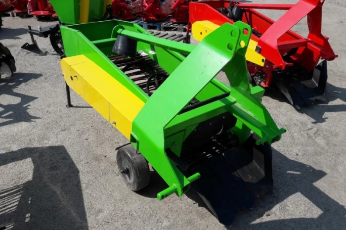 Однорядна транспортерна копачка фірми Bomet (Оригінал)- фото № 4