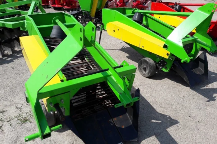 Однорядна транспортерна копачка фірми Bomet (Оригінал)- фото № 6