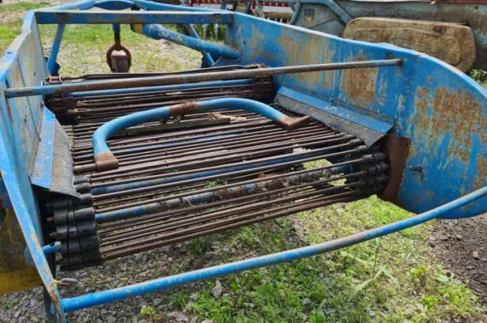 Двухрядный картофелекопатель Z-609 фирмы Agromet (Польша)- фото № 10