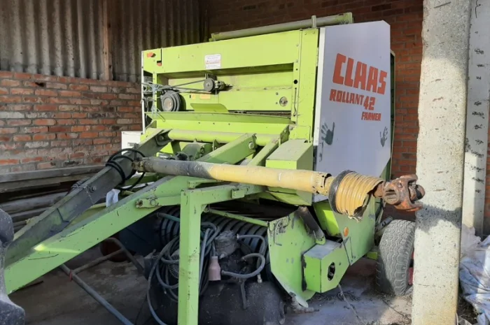 Прес-підбирач рулонний Claas Rollant 42- фото № 2