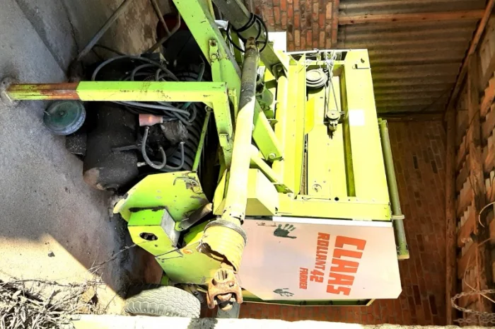 Прес-підбирач рулонний Claas Rollant 42- фото № 3