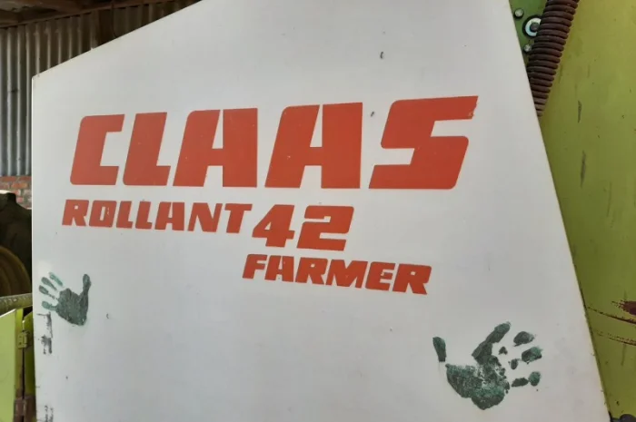 Прес-підбирач рулонний Claas Rollant 42- фото № 7