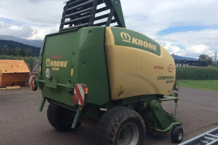 Прес - підбирач Krone Comprima F 155 XC- фото № 6