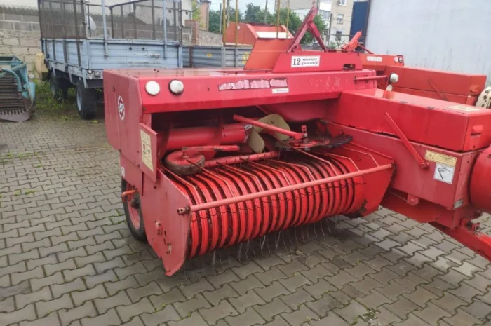 Прес підбирач тюкопрес тюковщик Famarol- фото № 5