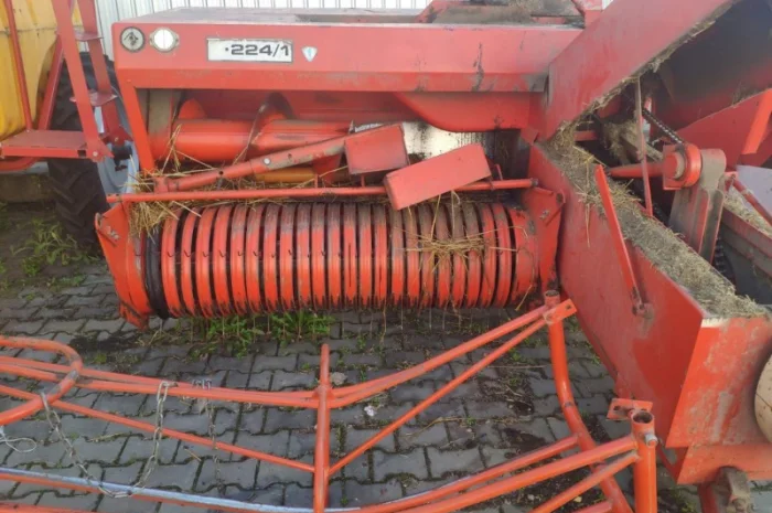 Прес підбирач тюкопрес тюковщик Famarol- фото № 17