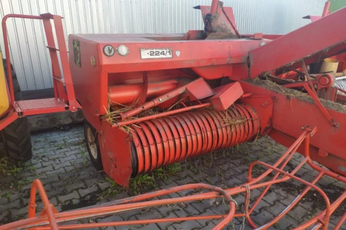 Прес підбирач тюкопрес тюковщик тюковальник Famarol- фото № 15