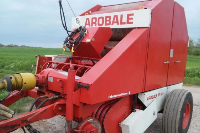 Прес-підбирач рулонний CLAAS Rollant 44- фото № 2