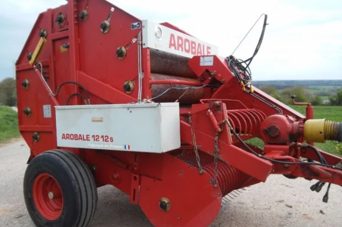 Прес-підбирач рулонний CLAAS Rollant 44- фото № 3