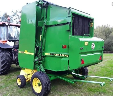 Прес підбирач рулонний John Deere 550- фото № 3