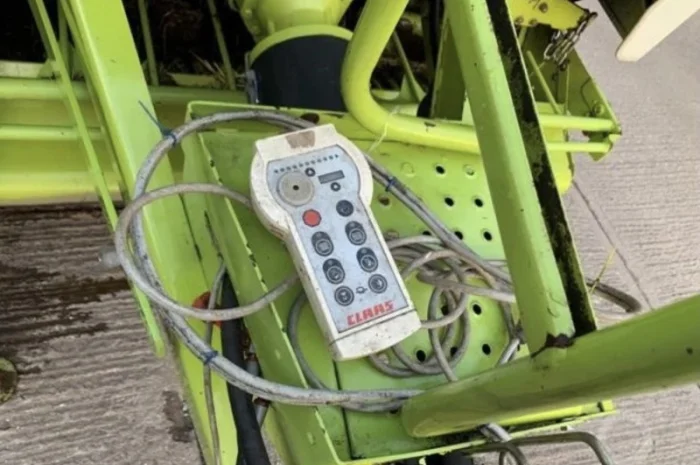 Рулонный пресс подборщик Claas Variant 280- фото № 2