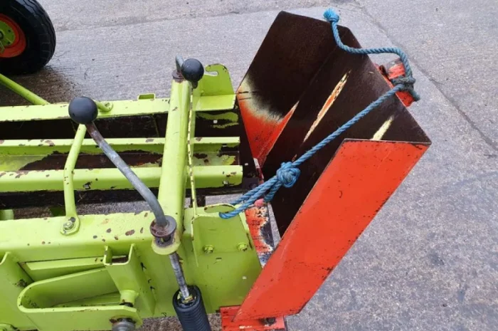 Прес підбирач Claas Markant 65- фото № 11