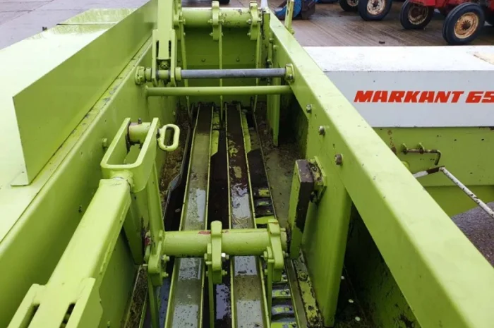 Прес підбирач Claas Markant 65- фото № 13
