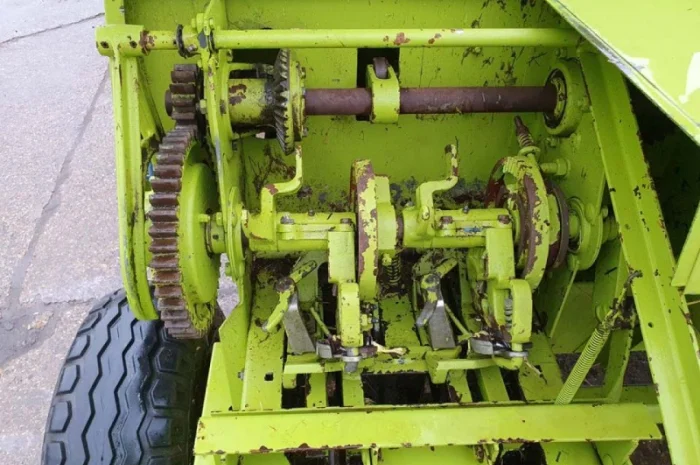 Прес підбирач Claas Markant 65- фото № 14