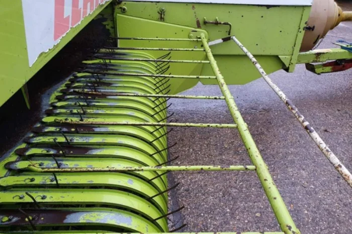 Прес підбирач Claas Markant 65- фото № 5