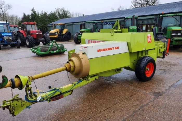 Прес підбирач Claas Markant 65- фото № 9
