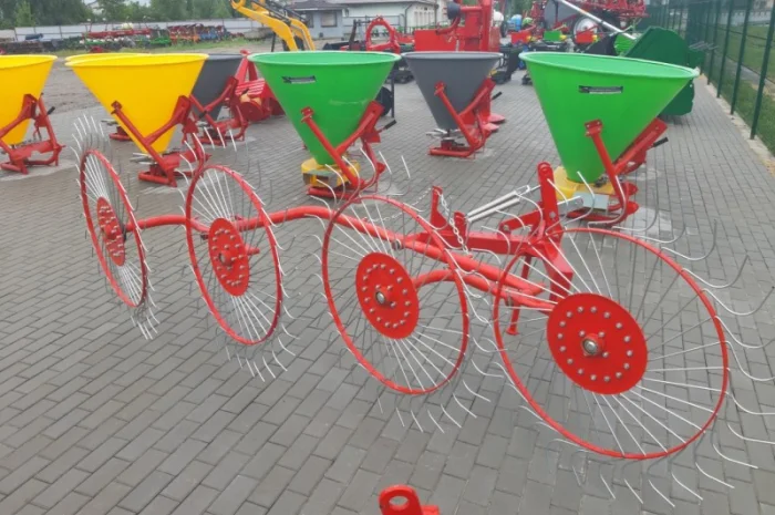 Сіно ворушилка «Сонечко» 4-х колісна (Польща)- фото № 1