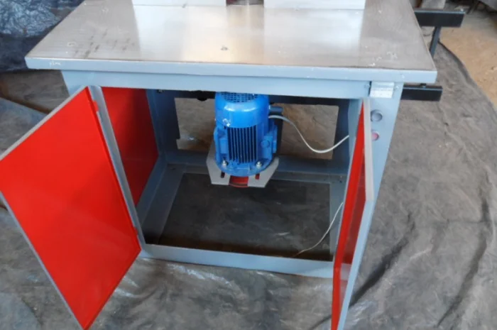 Фрезерный станок з шипорізною кареткою- фото № 4