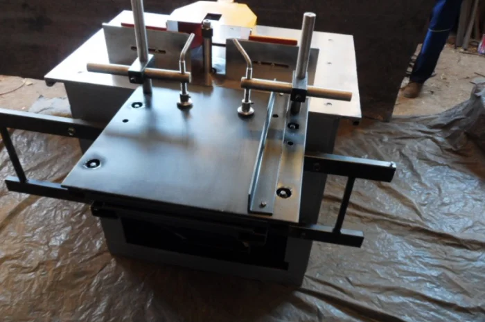Фрезерный станок з шипорізною кареткою- фото № 3