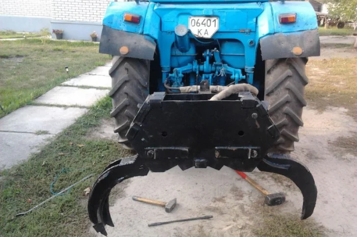 Захват для леса, бревен, вилы тракторные- фото № 1