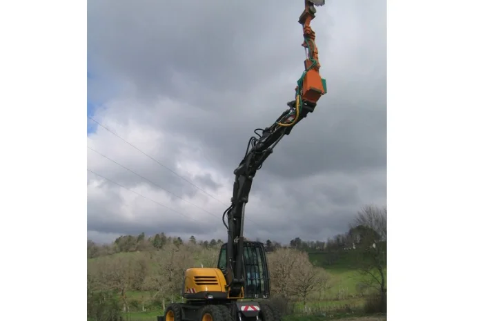 Навесная дисковая пила Coupeco P180.G90.1900 (Франция)- фото № 2