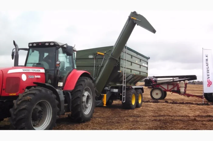 Перегрузчик ПБН (9-50 м3) для трактора. Перевантажувальний бункер накопичувач Кобзаренк- фото № 1