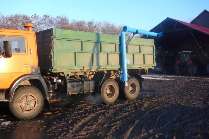 Загрузчик сеялок боковой на камаз, прицеп- фото № 1