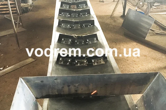 Скребковый цепной транспортер- фото № 9