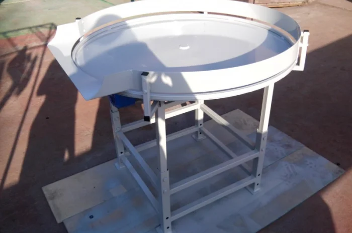 Конвеєр і стіл нопичення. Поворотний сті- фото № 2