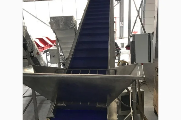 Ленточный транспортер подающий в камеру шоковой заморозки- фото № 1