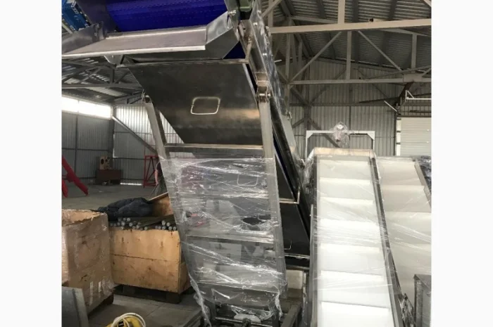 Ленточный транспортер подающий в камеру шоковой заморозки- фото № 4