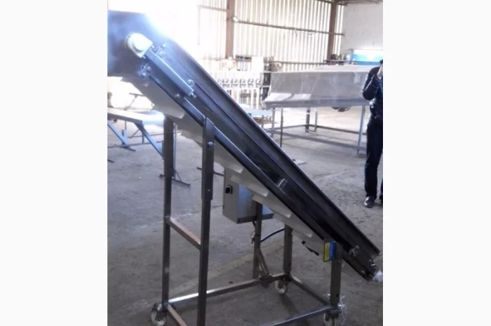 Ленточный конвейер мобильный для мяса- фото № 1