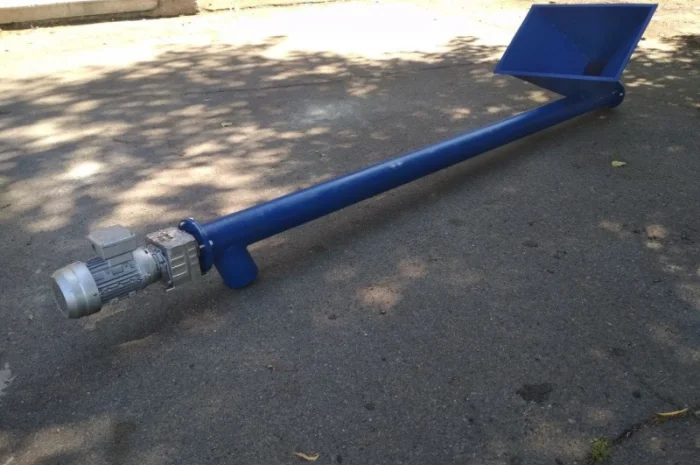 Шнек, погрузчики, шнекові конвеєри, шнековий дозатор, комбайни, змішувачі- фото № 1