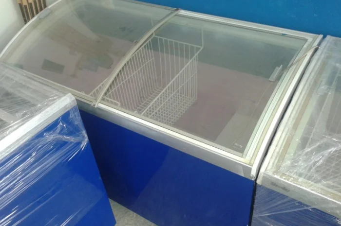 Шкаф холодильный, морозильный ларь Б/У- фото № 3