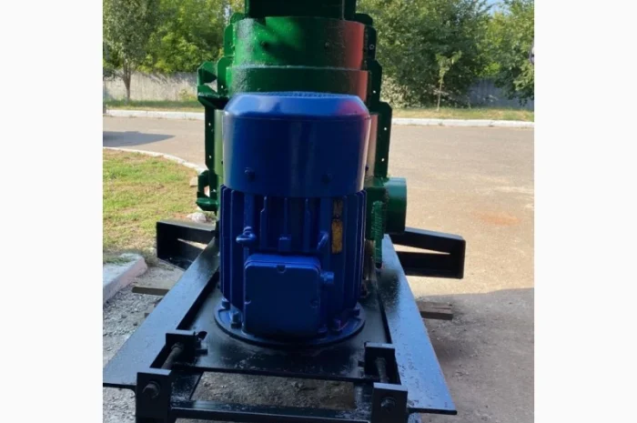 Млин ударно вихровий для продуктів 55 кВт до 10 тонн. Дрібний помел- фото № 2