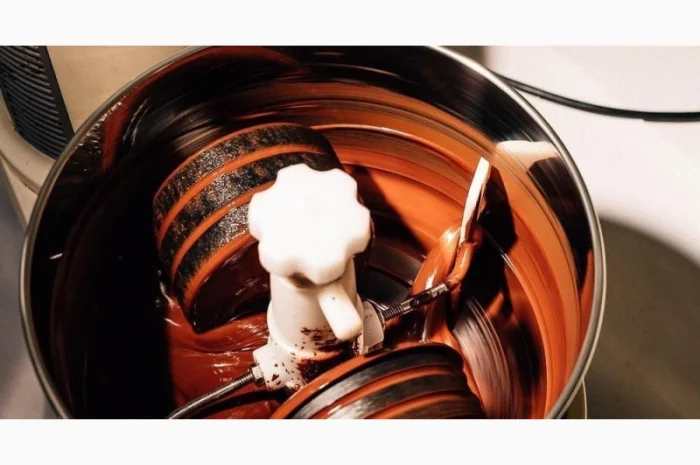 Професійний меланжер для шоколаду, горіхової пасти Premier Chocolate Refiner- фото № 5