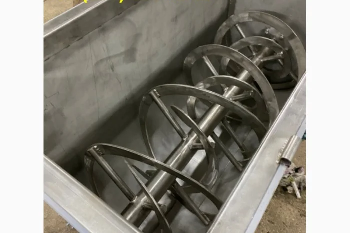 Міксер промисловий для порошків, лопатевий, стрічковий 2000 літрів. Виробник- фото № 1